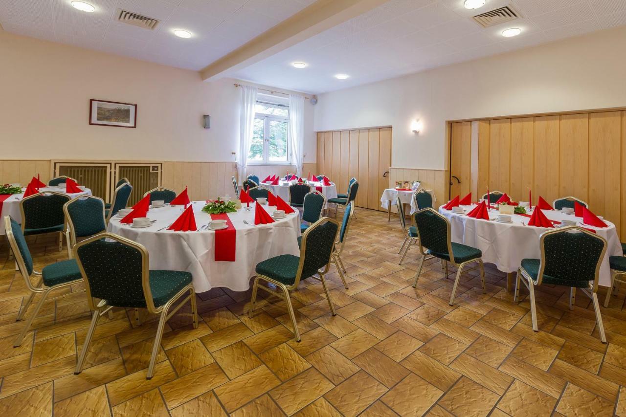 Pension Grune Au Hasselroth Экстерьер фото