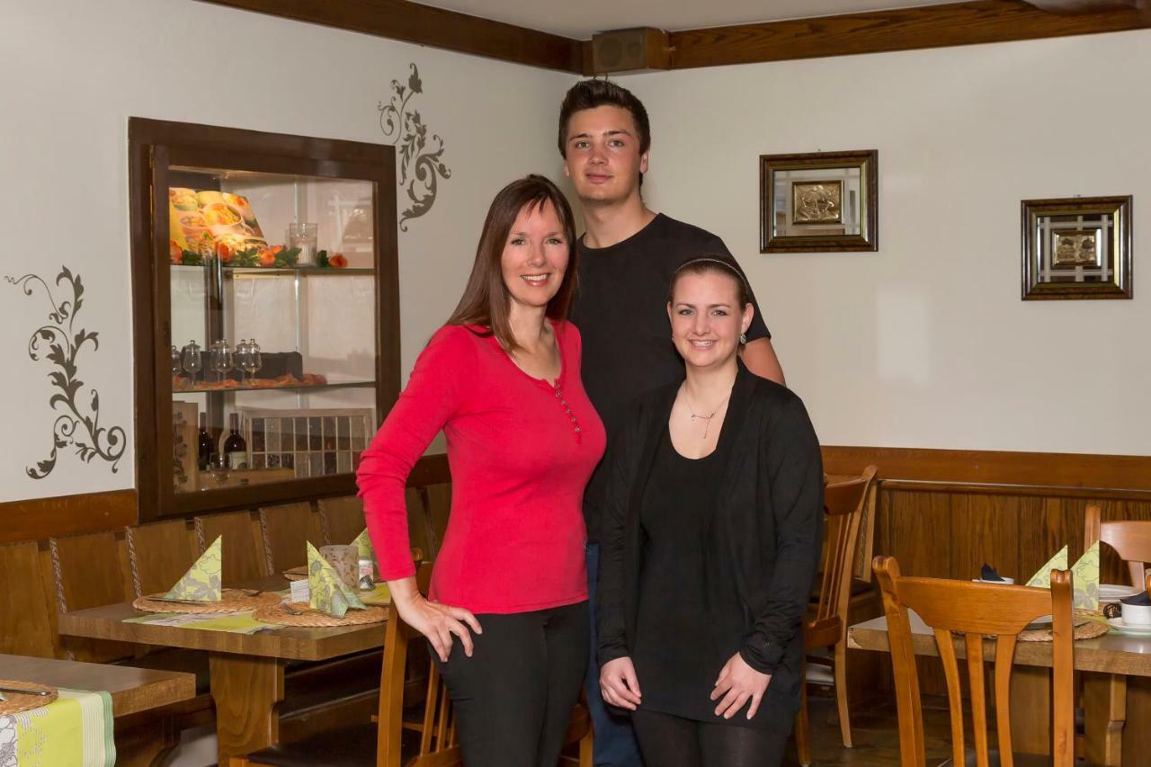 Pension Grune Au Hasselroth Экстерьер фото